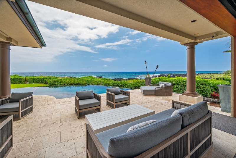 Kona Bay